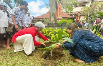 #Plant4Mother Campaign at One Earth School